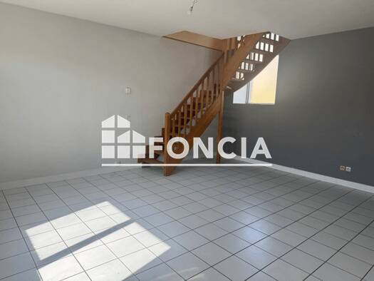 Maison à louer 522 € 3 pièces 2 chambres 72,6 m² Champ de Foire Cognac 16100
