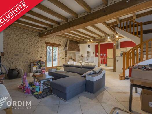 Maison à vendre 241 900 € 8 pièces 6 chambres 249 m² 1 412 m² de terrain Toucy 89130