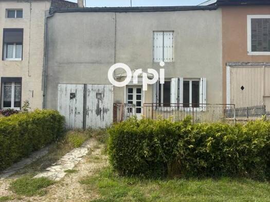 Maison à vendre 35 000 € 3 pièces 2 chambres 110,8 m² 370 m² de terrain Bassoncourt 52240