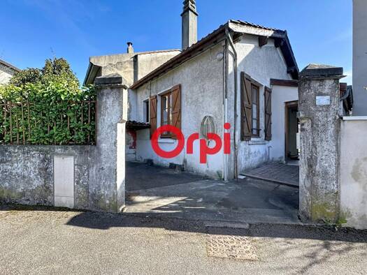 Maison de plain-pied à vendre 295 000 € 3 pièces 2 chambres 60 m² 310 m² de terrain Bussiere Oullins-Pierre-Bénite 69600