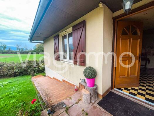 Maison en viager occupé Bouquet 120 720 € 6 pièces 4 chambres 150 m² 4 562 m² de terrain Arthaz-Pont-Notre-Dame 74380