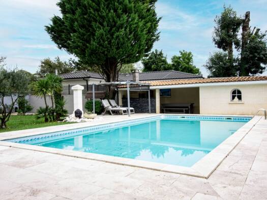 Maison à vendre 465 000 € 6 pièces 3 chambres 200 m² 600 m² de terrain Bassens 33530