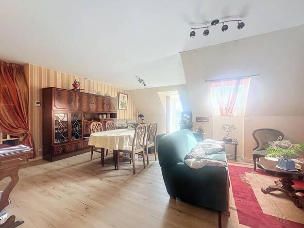 Appartement à vendre 184 900 € 3 pièces 2 chambres 93 m² Étage 3/3 Eglise-Lannouchen-Cité Marine Landivisiau 29400