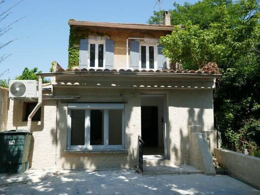 Maison à louer 725 € 3 pièces 2 chambres 53 m² Fontcouverte Avignon 84000