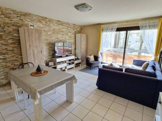 Appartement à vendre 189 000 € 3 pièces 2 chambres 74 m² Étage 1/4 Centre Ville Tremblay-en-France 93290