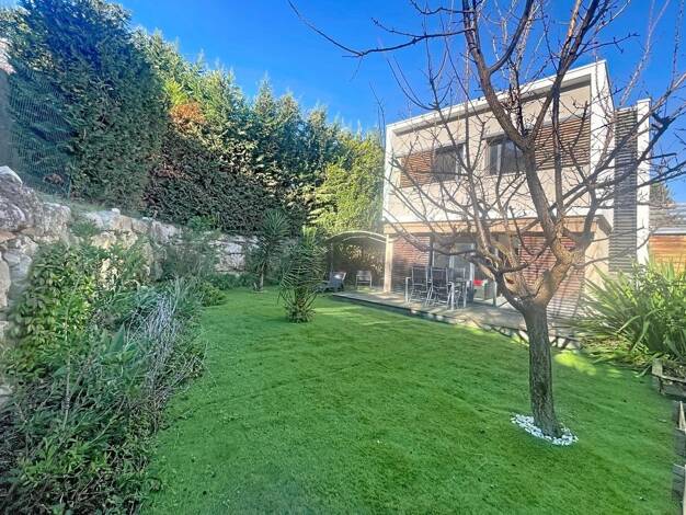 Maison à vendre 749 000 € 4 pièces 3 chambres 96,3 m² 375 m² de terrain La Constance-Le Puy Antibes 06600