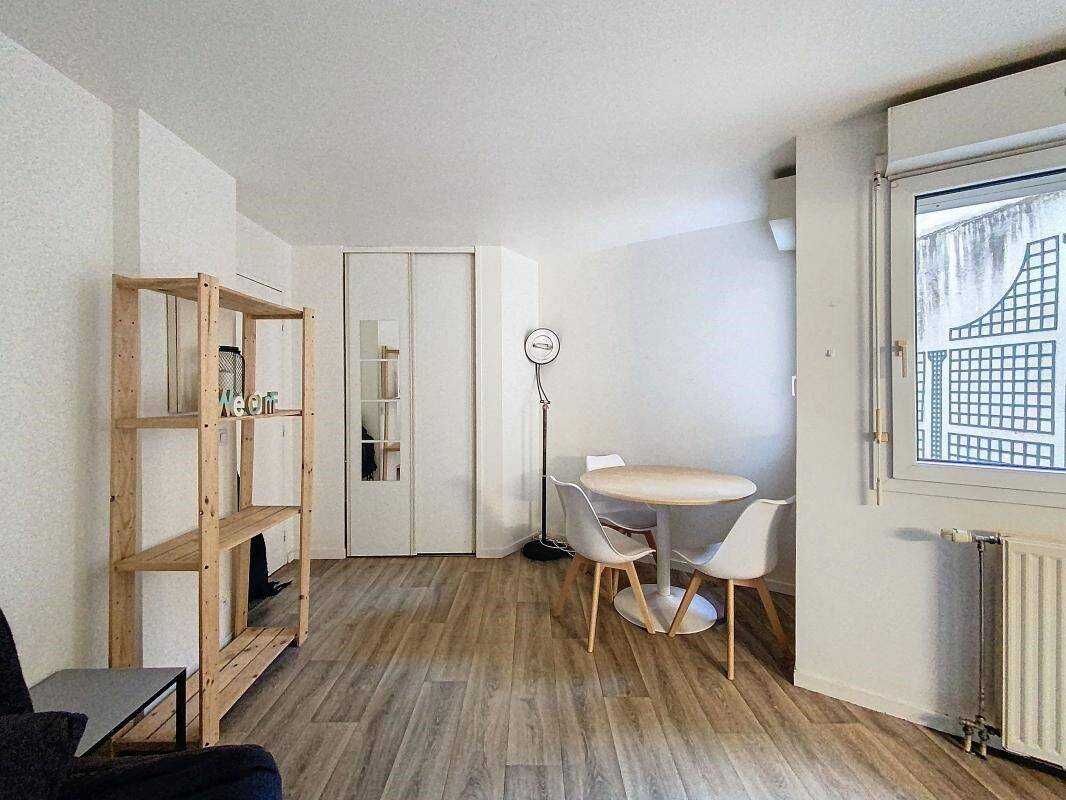 Maison à louer, 19m², LEVALLOIS PERRET