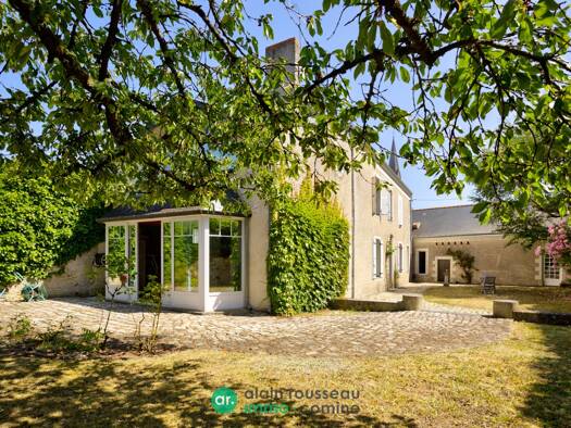 Maison à vendre 546 000 € 10 pièces 6 chambres 321 m² 1 430 m² de terrain Tierce 49125