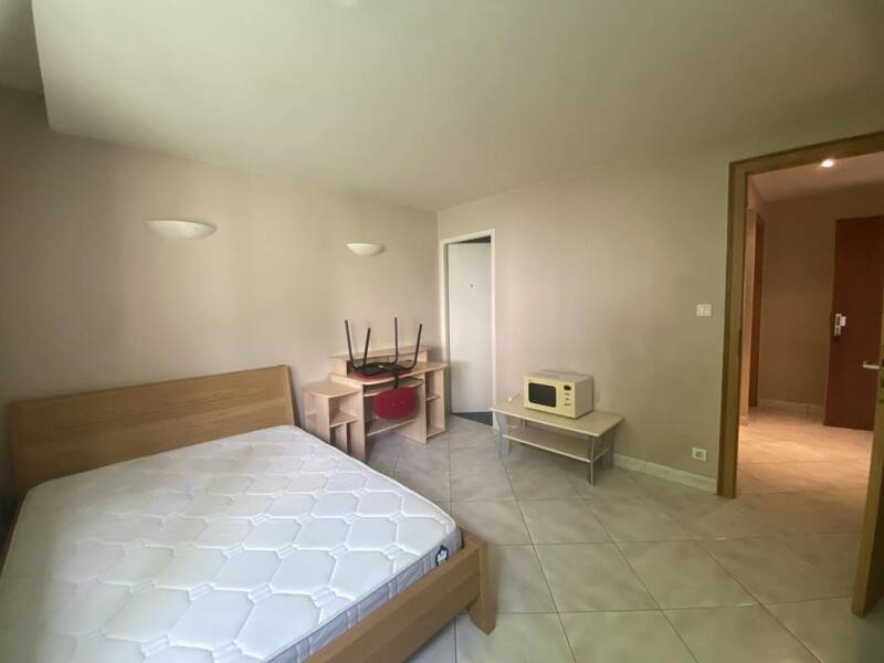 Maison à louer, 21m², LYON 8E