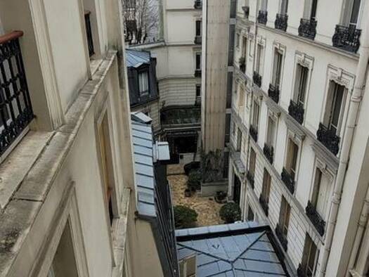 Appartement à vendre 430 000 € 2 pièces 1 chambre 37 m² Étage 5/5 Ecole Militaire Paris 7ème arrondissement 75007