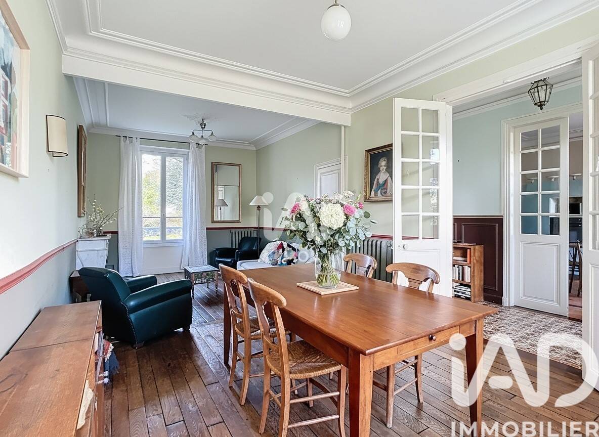 Maison à vendre, 207m², SAINT MAUR DES FOSSES