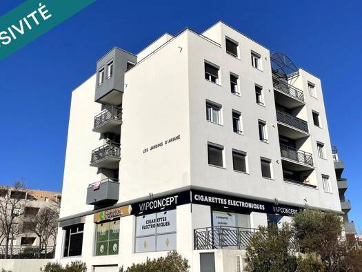 Appartement à vendre 159 500 € 3 pièces 2 chambres 74 m² Étage 1/4 Nord Les Angles 30133