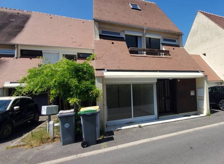 Maison à vendre 315 000 € 5 pièces 5<br/>chambres 125 m²<br/>superficie 237 m²<br/>terrain Chartrettes 77590