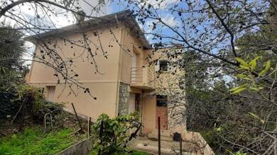 Maison à vendre 360 000 € 9 pièces 5 chambres 120 m² 685 m² de terrain Toulon 83200