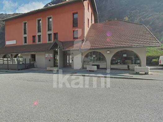Local commercial à louer 1 500 € 130 m² de surface de vente divisible La Léchère 73260
