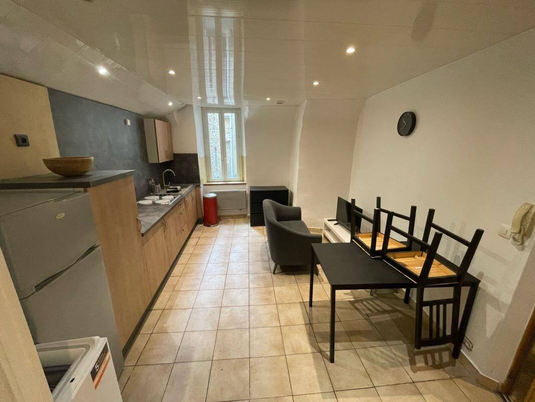 Maison à louer, 28m², SAINT JEAN DE VALERISCLE