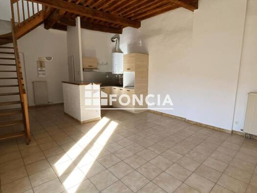 Duplex à louer 505 € 3 pièces 2 chambres 54,98 m² 3ème étage Centre Ville Bagnols-sur-Cèze 30200
