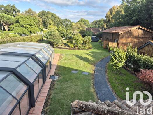 Maison à vendre 592 000 € 6 pièces 5 chambres 220 m² 2 700 m² de terrain Saint-Vivien-de-Médoc 33590