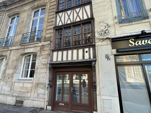 Maison à louer 1 300 € 5 pièces 3 chambres 90 m² Vieux Marché-Cathédrale Rouen 76000