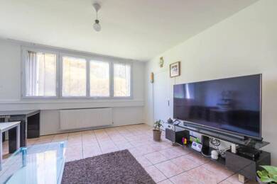 Appartement à vendre 179 000 € 4 pièces 3 chambres 73 m² RDC/4 Les Chênes-Le Renouveau-L'Estandard Beynes 78650
