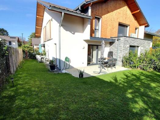 Appartement à louer 1 890 € 3 pièces 2 chambres 75 m² Chens-sur-Léman 74140