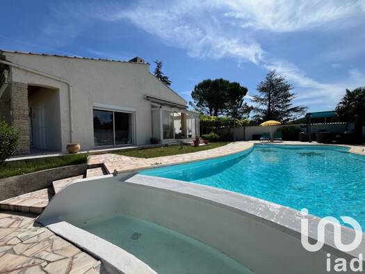 Maison de plain-pied à vendre 365 000 € 6 pièces 3 chambres 147 m² 734 m² de terrain Est Livron-sur-Drôme 26250