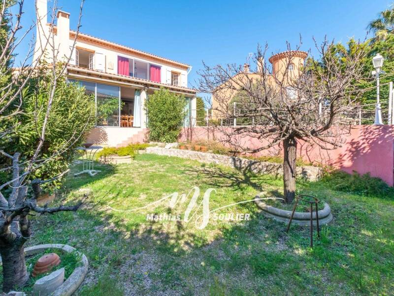 Maison à vendre, 180m², CARRY LE ROUET