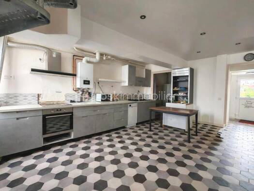 Maison à vendre 269 900 € 6 pièces 4 chambres 123 m² 100 m² de terrain Centre Ville Centre et Nord Coulommiers 77120