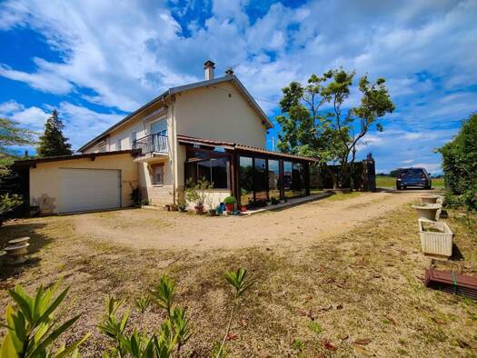 Maison à vendre 229 000 € 5 pièces 3 chambres 132 m² 986 m² de terrain Saint-Martin-Belle-Roche 71118