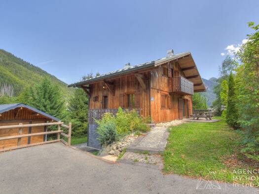 Chalet à vendre 895 000 € 6 pièces 4 chambres 150 m² La Grande Terche Saint-Jean-d'Aulps 74430
