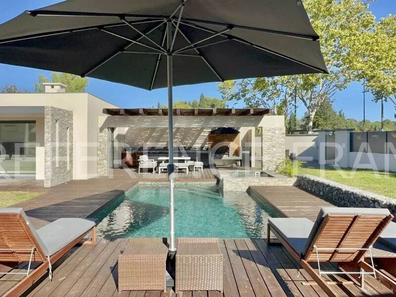 Maison à louer, 220m², MOUGINS