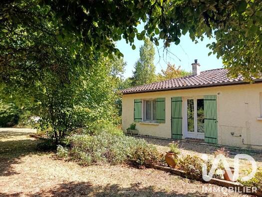 Maison de plain-pied à vendre 210 800 € 5 pièces 4 chambres 104,22 m² 3 450 m² de terrain Beaumontois en Périgord 24440
