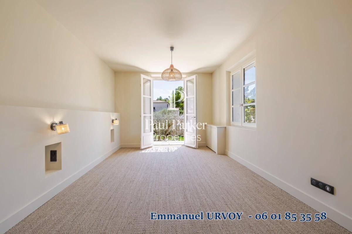Maison à vendre, 300m², FONTVIEILLE