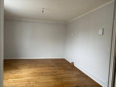 Appartement à louer 800 € 4 pièces 3 chambres 103 m² 1er étage Lambour Pont l Abbe 29120