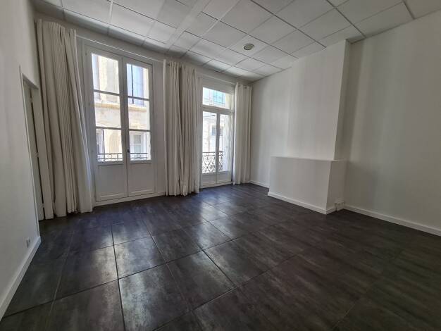 Espace bureau à louer 1 200 € 81 m² de bureaux Port Marianne Montpellier 34000