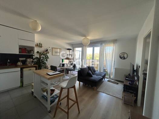 Appartement à louer 918 € 2 pièces 1 chambre 41 m² 2ème étage Villeneuve-Saint-Denis 77174