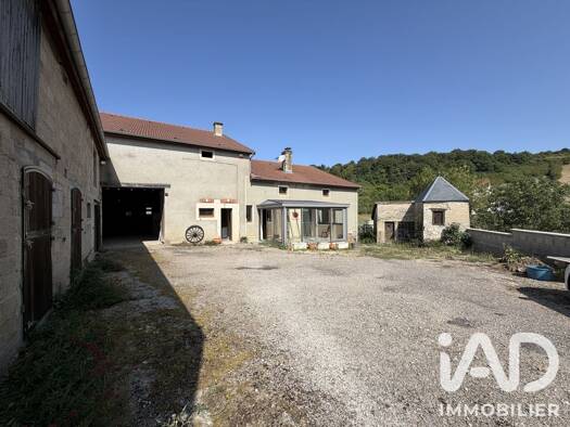 Maison de plain-pied à vendre 260 000 € 5 pièces 3 chambres 148 m² 29 489 m² de terrain Rouécourt 52320