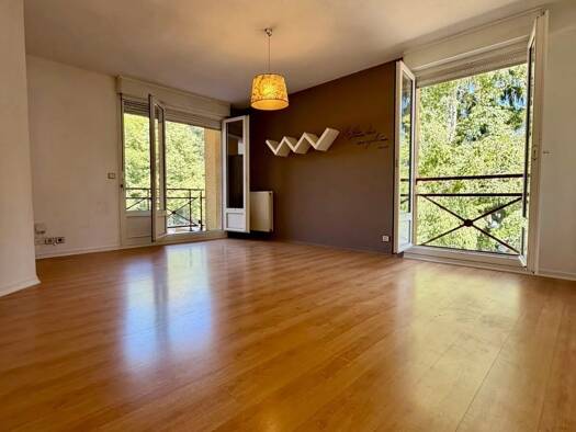 Appartement à vendre 129 930 € 2 pièces 1 chambre 50,63 m² 1er étage Le Hameau Pau 64000