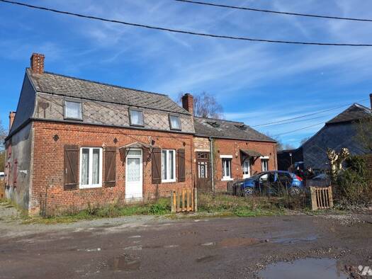 Maison à vendre 53 600 € 8 pièces 1 chambre 137 m² 2 890 m² de terrain Origny-en-Thiérache 02550