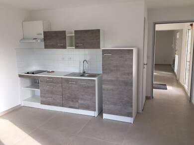 Appartement à louer 449 € 1 pièce 20 m² RDC/1 Catalins-Gondole Montelimar 26200