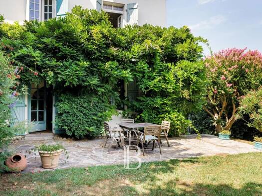 Maison à vendre 1 500 000 € 9 pièces 6 chambres 347,78 m² 2 035 m² de terrain Arbonne 64210