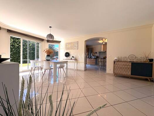Maison à vendre 649 000 € 6 pièces 3 chambres 160 m² 1 104 m² de terrain Montagny-les-Lanches 74600