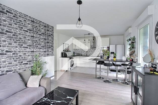Appartement à vendre 289 000 € 4 pièces 3 chambres 75 m² Étage 3/4 Guyancourt 78280