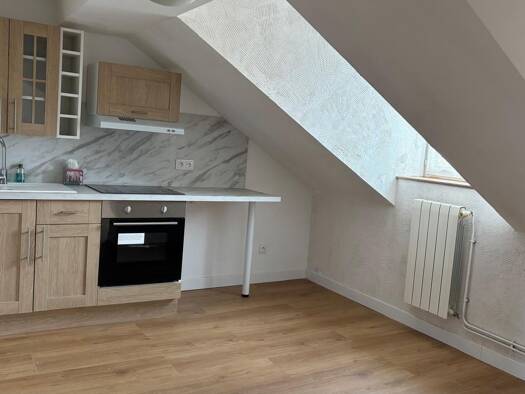 Appartement à louer 460 € 3 pièces 1 chambre 35,2 m² Étage 3/3 Vichy 03200