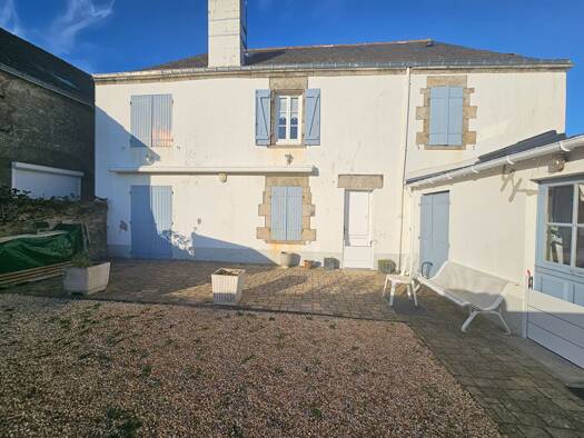 Maison à vendre 420 000 € 3 pièces 2 chambres 84 m² 153 m² de terrain Mesquer 44420