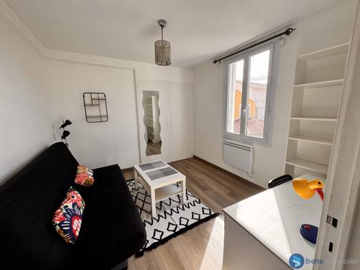 Appartement à vendre 96 000 € 1 pièce 23 m² 1er étage Toulon 83000