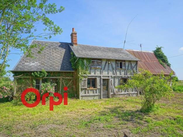 Maison à vendre 77 000 € 4 pièces 3 chambres 70 m² 4 310 m² de terrain Centre Ville Bernay 27300