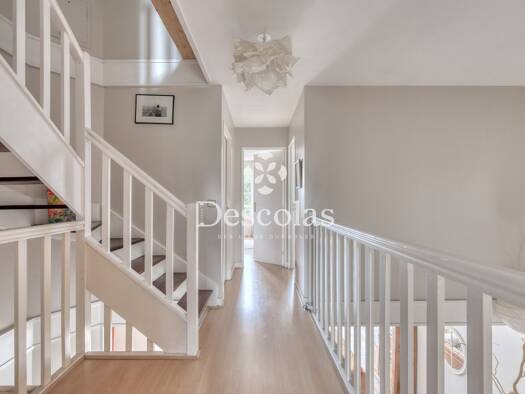 Maison à vendre 735 000 € 6 pièces 4 chambres 140 m² 100 m² de terrain Saint-Germain-en-Laye 78100