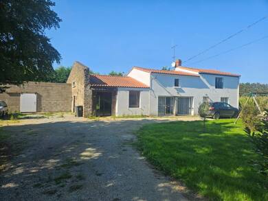 Maison à vendre 299 860 € 6 pièces 3 chambres 140 m² 1 845 m² de terrain La Remaudière 44430
