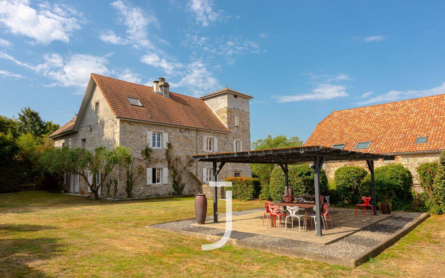 Maison à vendre, 561m², SAUVETERRE DE BEARN